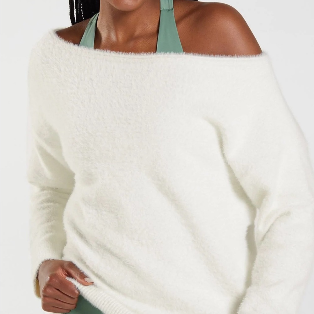WHITNEY OVERSIZED EYELASH KNIT SWEATER | Gymshark
